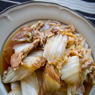 napa and pink oyster mushroom stirfry in sriracha and soy sauce_